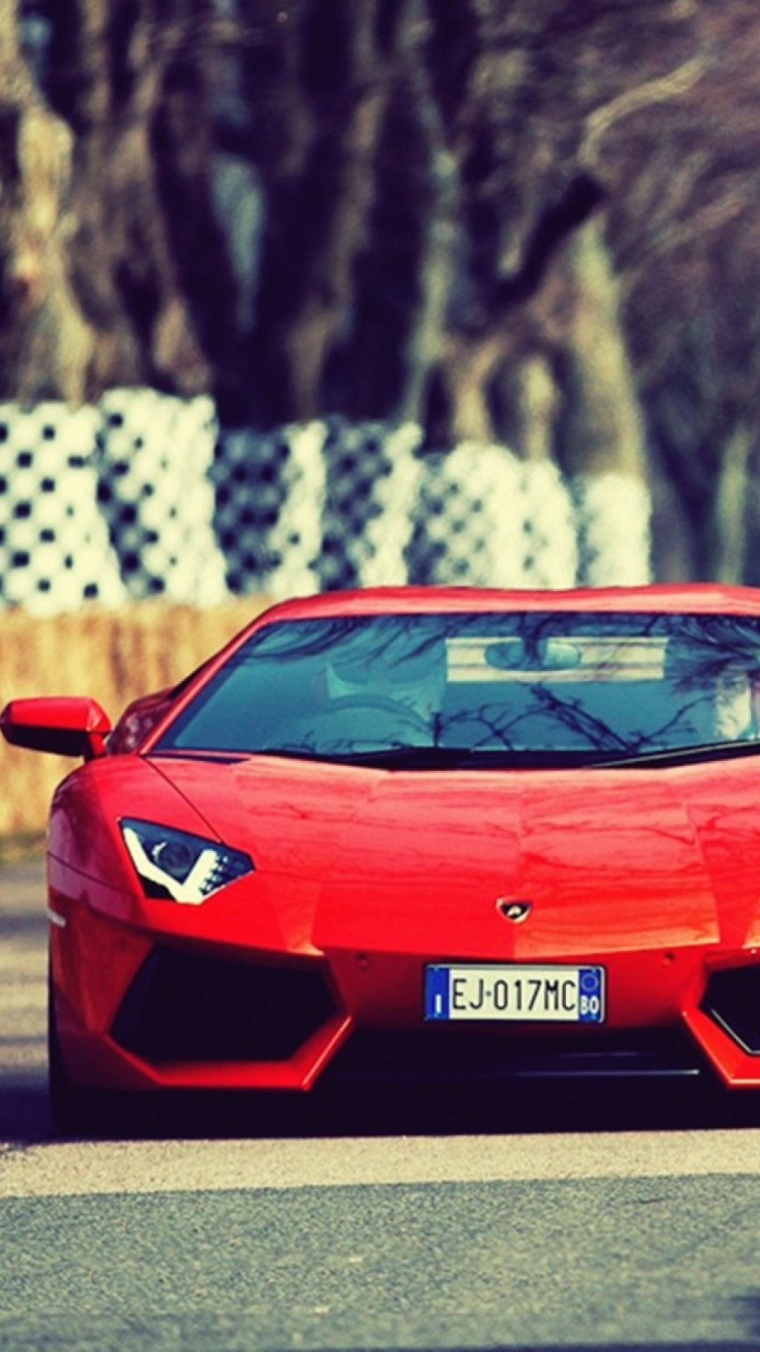 Red Lamborghini Aventador screenshot #1 1080x1920