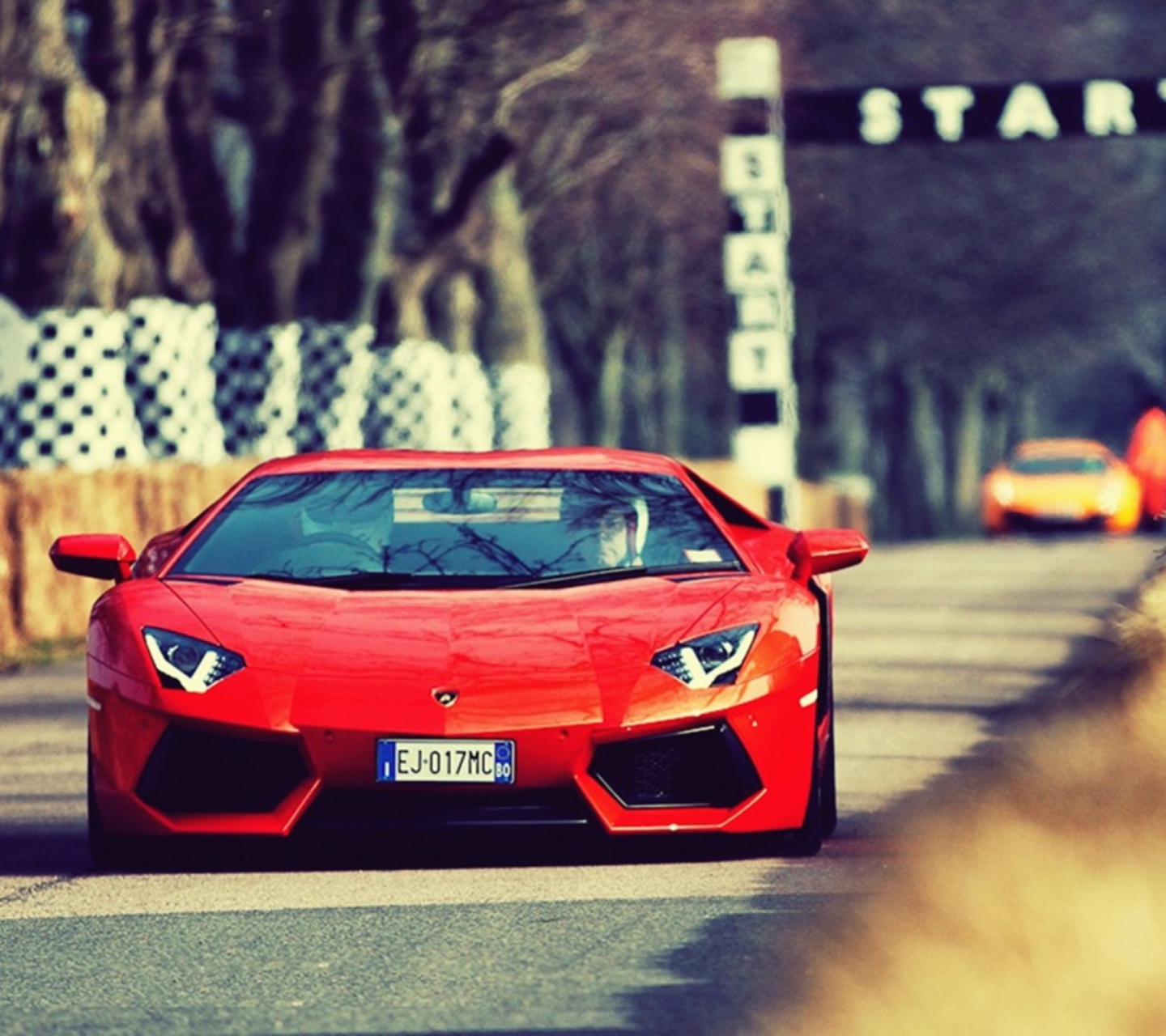 Red Lamborghini Aventador wallpaper 1440x1280