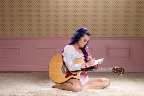 Обои Katy Perry - Part Of Me 480x320