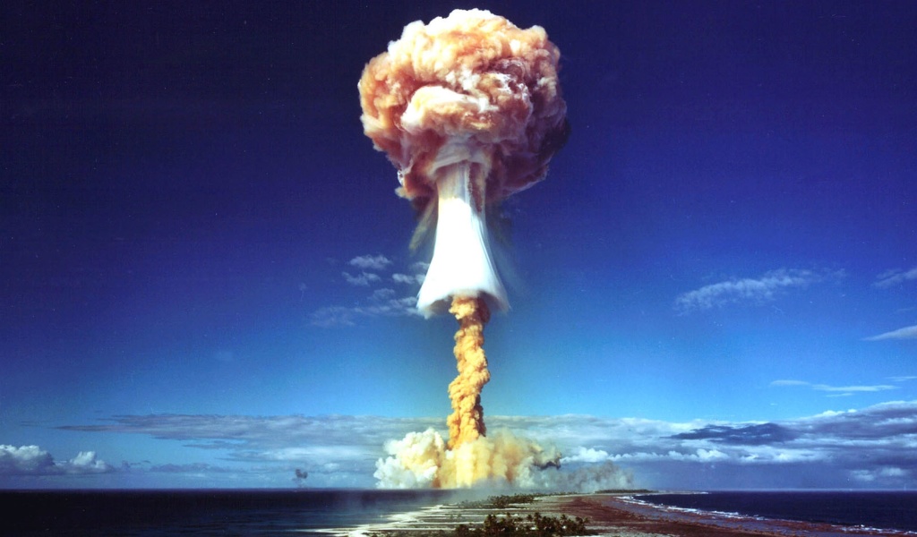 Fondo de pantalla Nuclear Explosion 1024x600