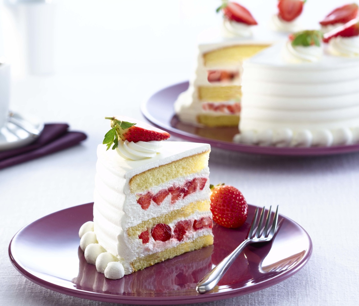 Fresh Strawberry Cake wallpaper 1200x1024