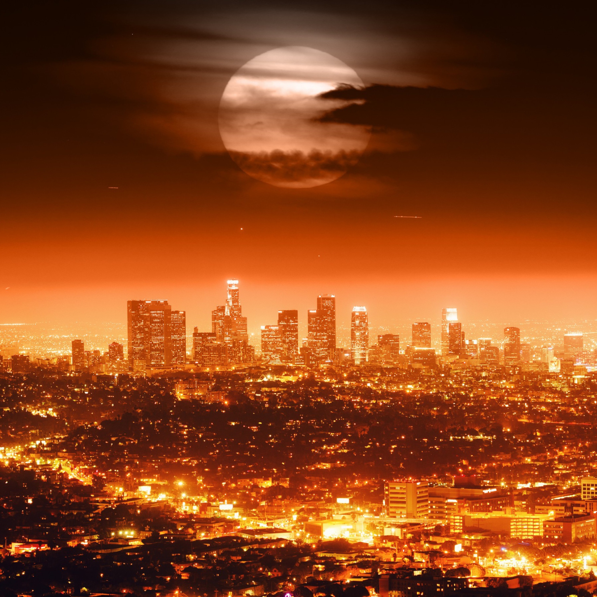 Das Full Moon Above Los Angeles Wallpaper 2048x2048