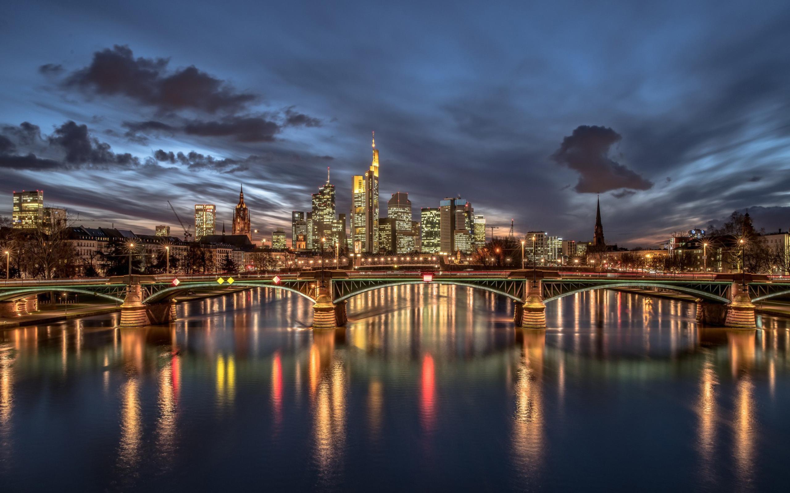 Обои Frankfurt 2560x1600