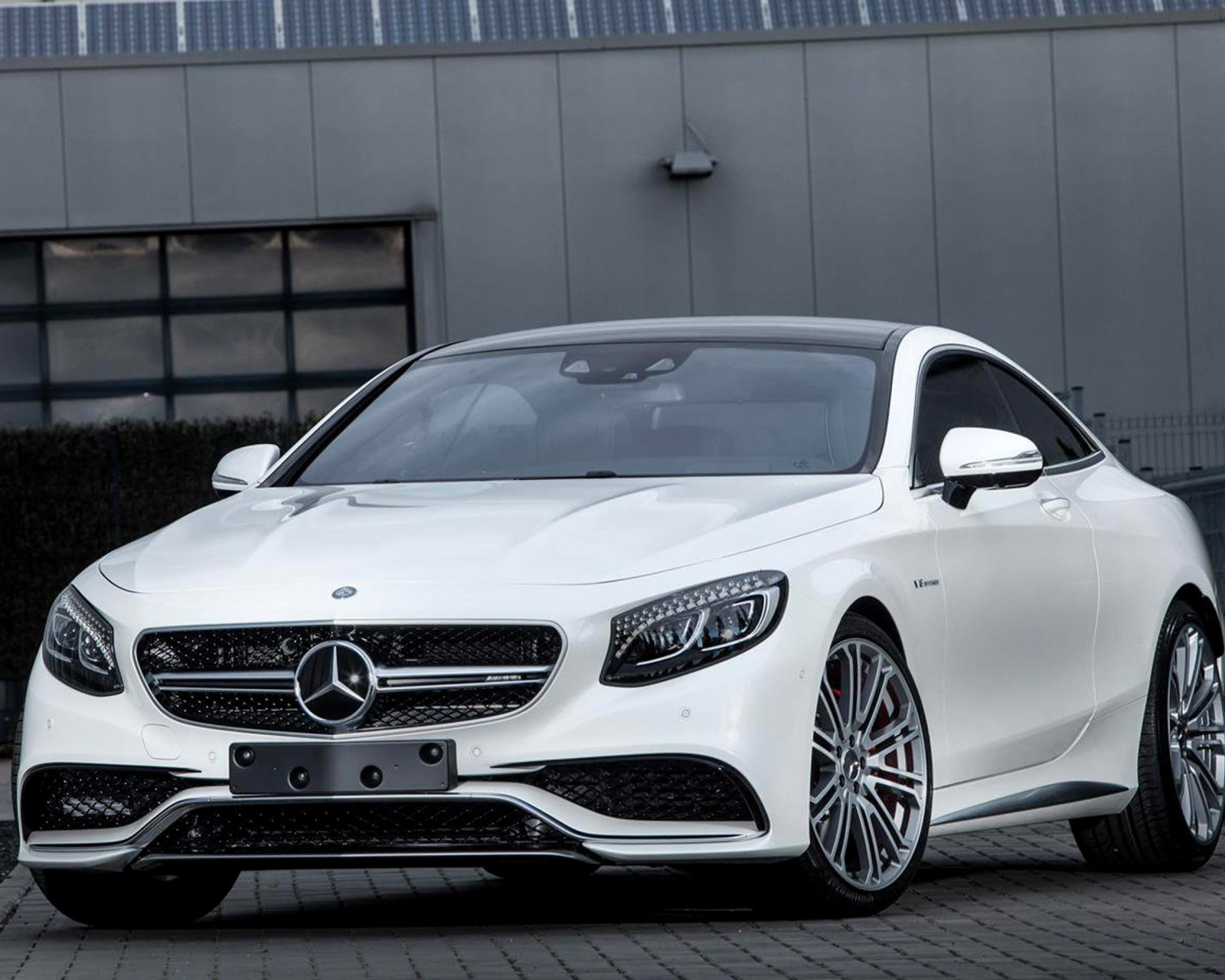 Mercedes-Benz S63 AMG wallpaper 1600x1280