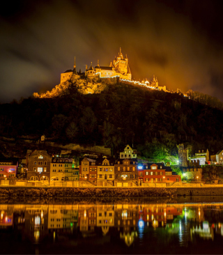 Night Castle - Obrázkek zdarma pro 640x960