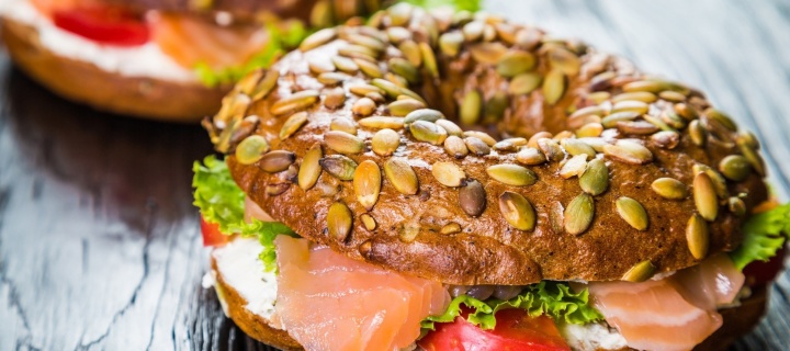 Bagel with Salmon wallpaper 720x320