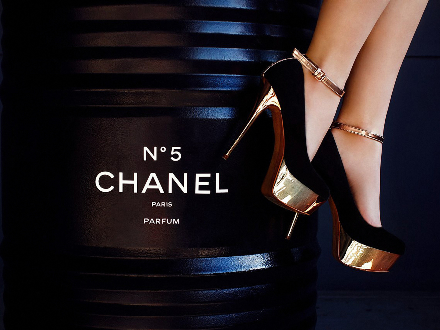 Fondo de pantalla Chanel 5 1400x1050