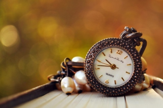 Vintage Clock Wallpaper for Android, iPhone and iPad