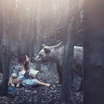 Screenshot №1 pro téma Girl And Two Bears In Forest By Rosie Hardy Photographer 208x208