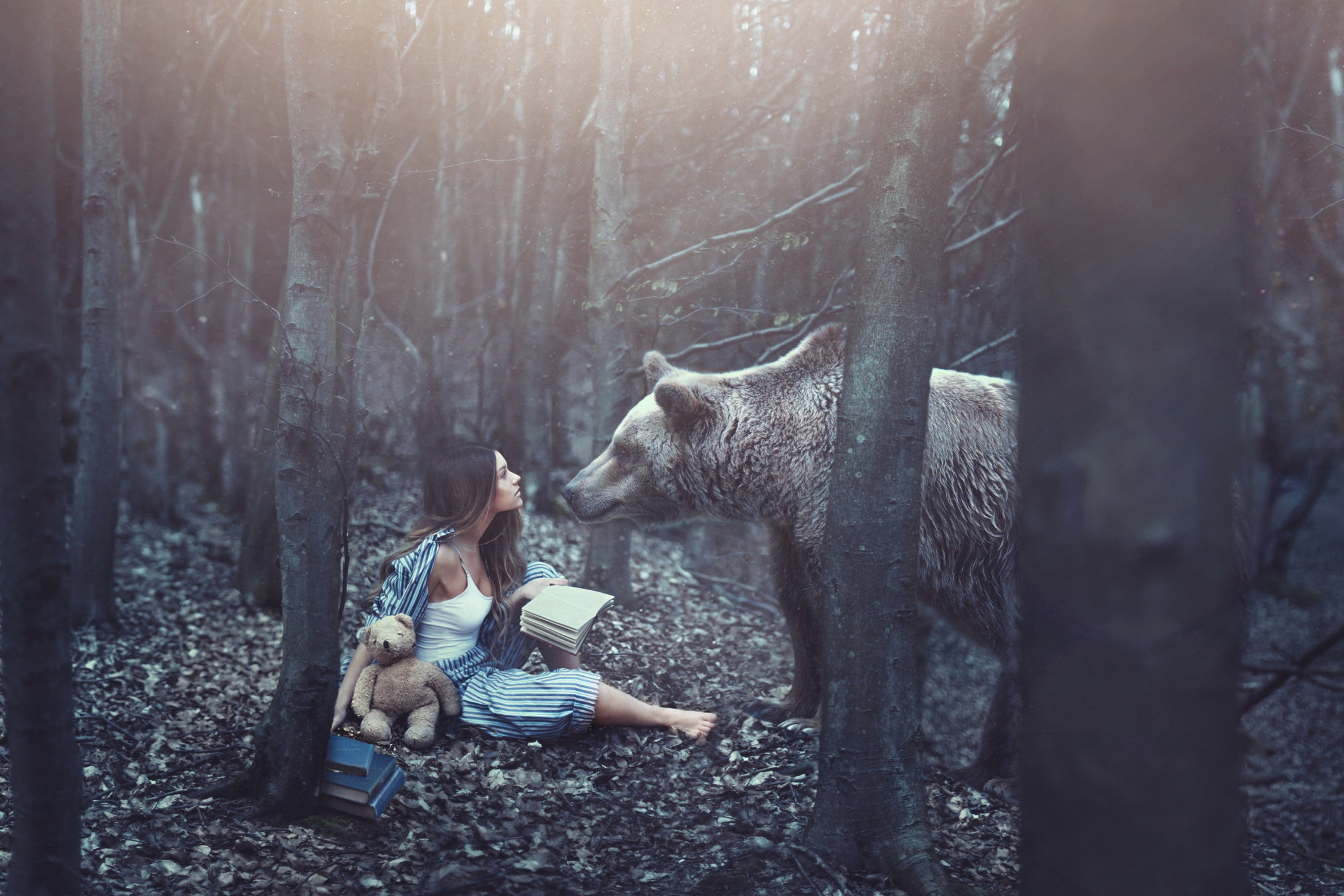 Screenshot №1 pro téma Girl And Two Bears In Forest By Rosie Hardy Photographer 2880x1920