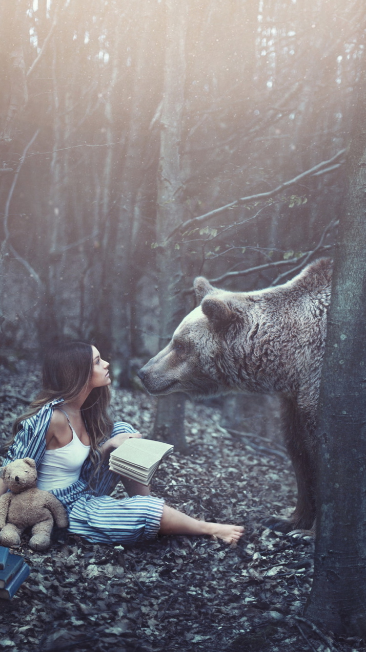 Das Girl And Two Bears In Forest By Rosie Hardy Photographer Wallpaper 750x1334