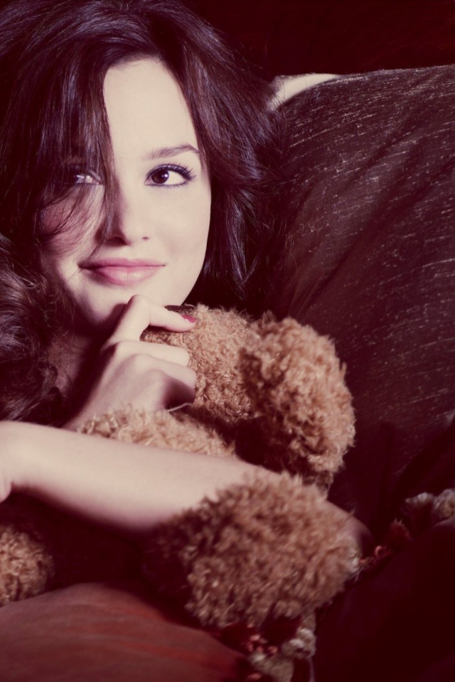 Leighton Meester With Teddy Bear screenshot #1 640x960