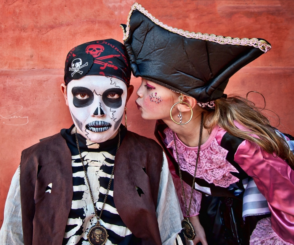 Sfondi Kids In Carnival Costumes 960x800