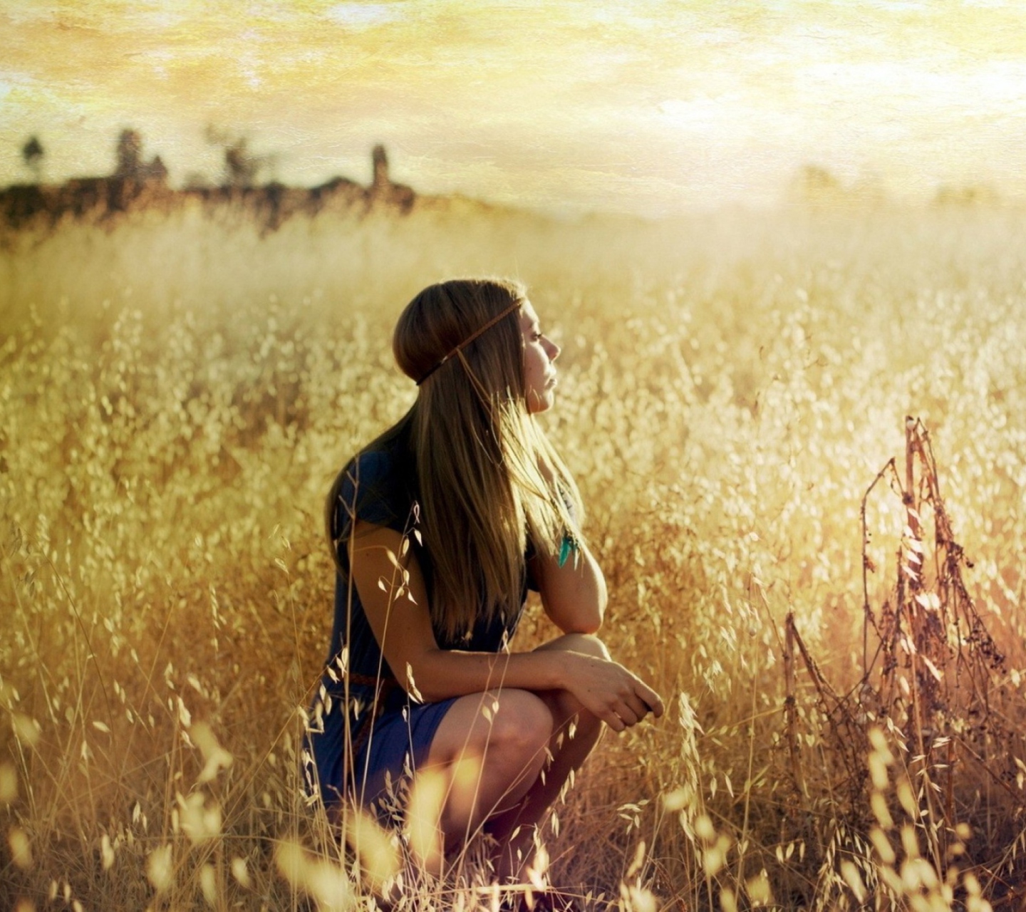 Blonde Girl In Summer Field wallpaper 1440x1280