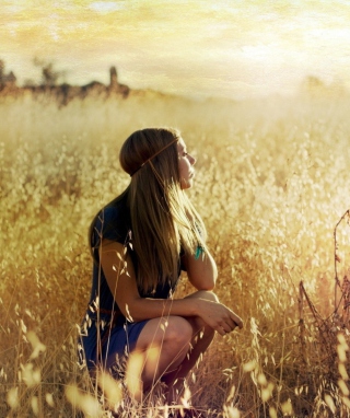 Blonde Girl In Summer Field - Obrázkek zdarma pro Nokia X7