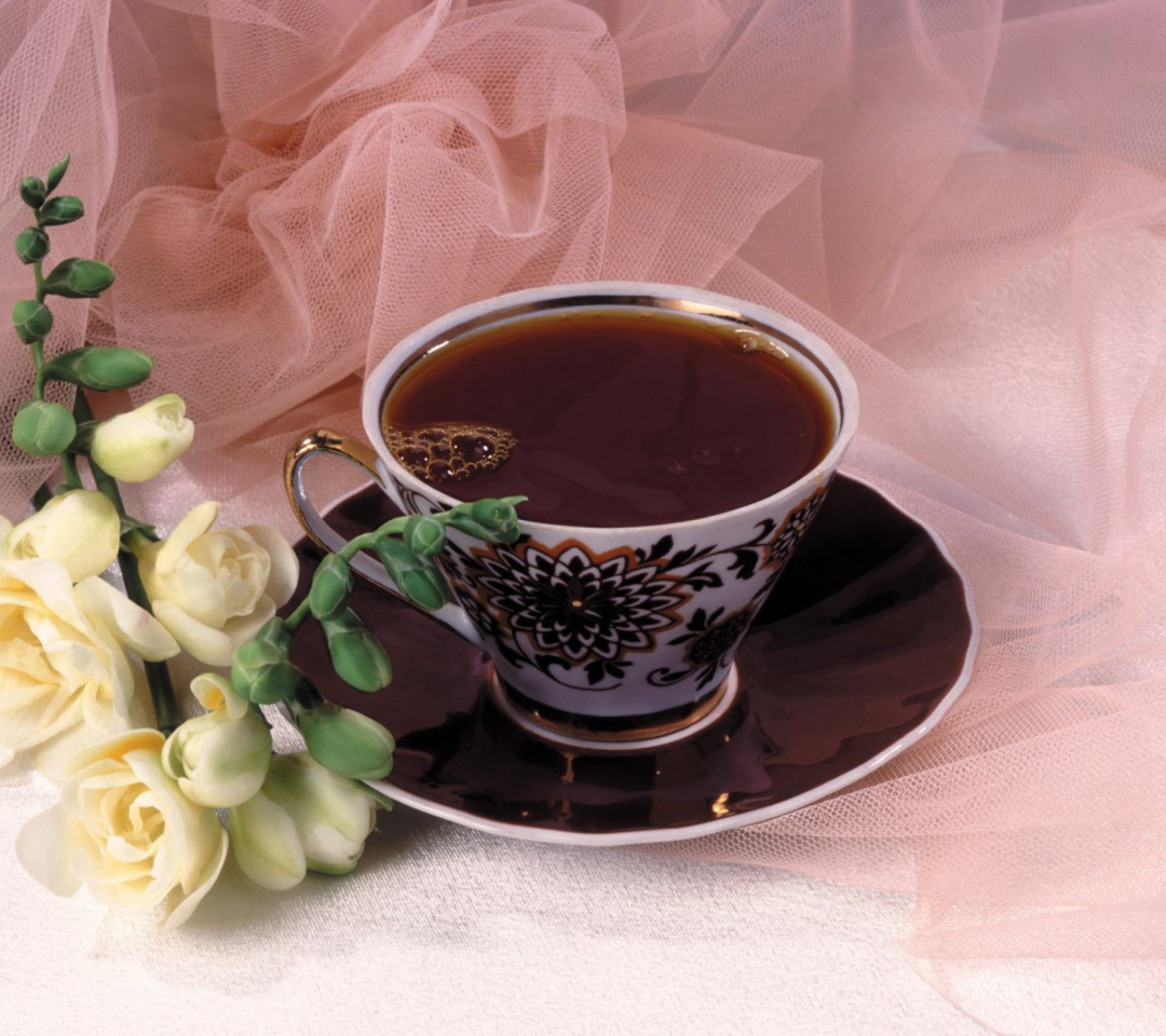 Обои Roses And Coffee 1080x960