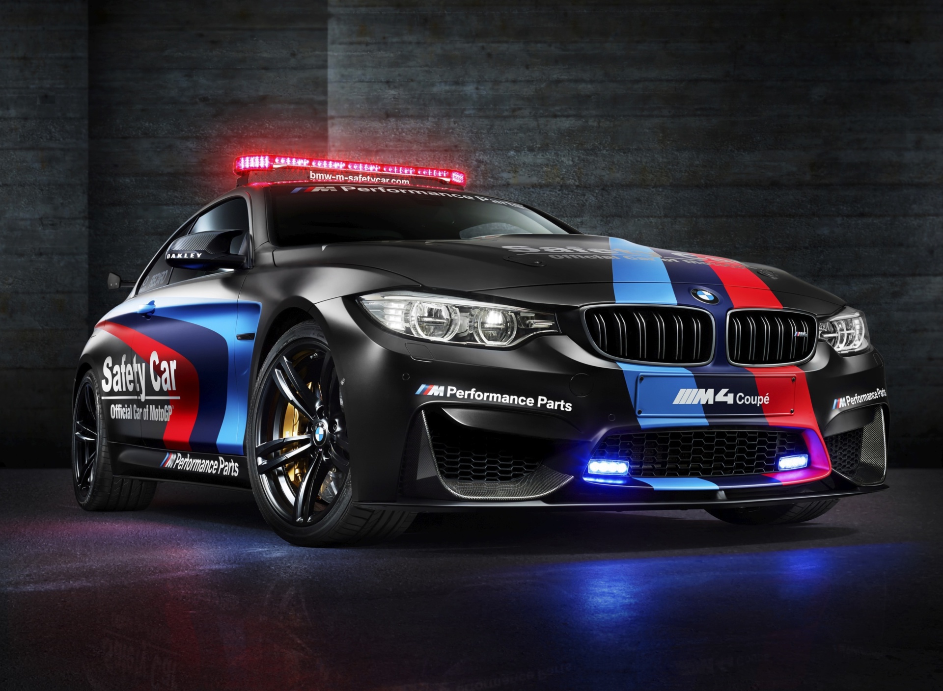 BMW M4 Coupe Police wallpaper 1920x1408