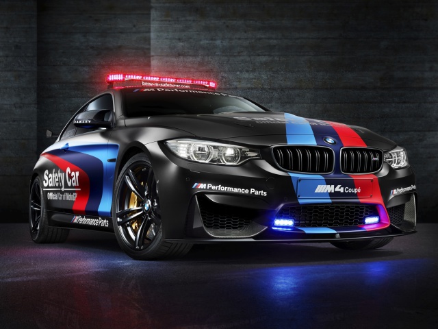 Das BMW M4 Coupe Police Wallpaper 640x480
