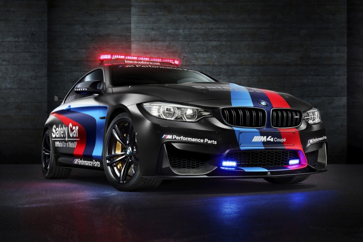 Das BMW M4 Coupe Police Wallpaper