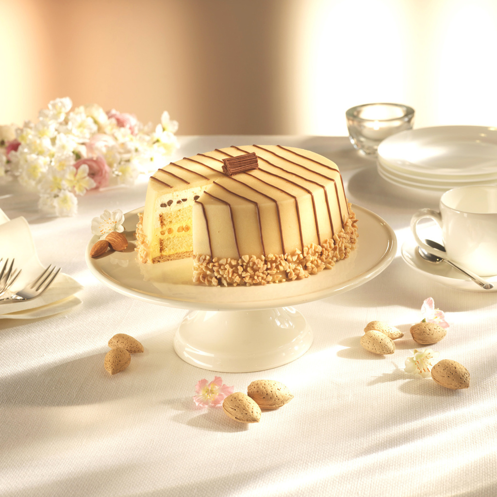 Marzipan cake wallpaper 1024x1024