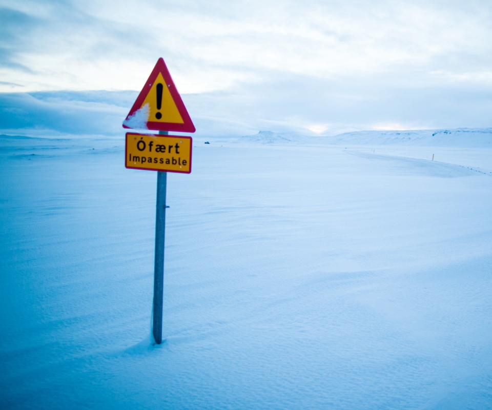 Обои Winter Warning Sign 960x800