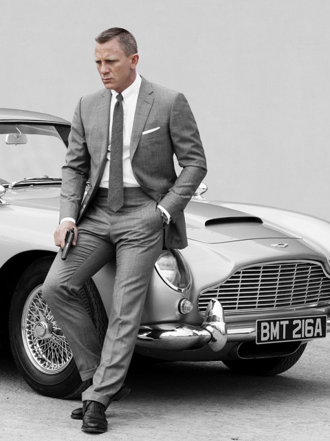 Das James Bond Grey Suit Wallpaper 480x640