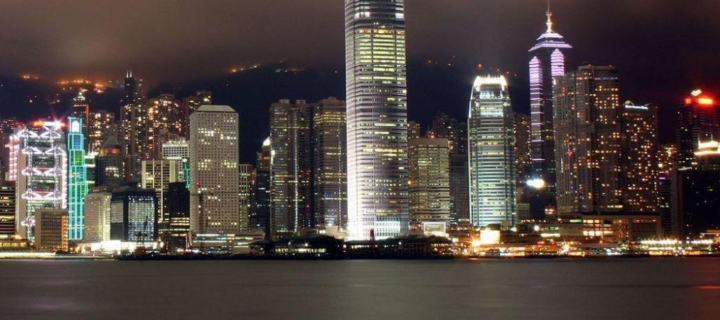 Sfondi Hong Kong At Night 720x320