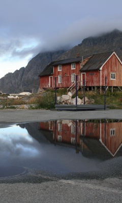 Fondo de pantalla Norway City Lofoten with Puddles 240x400