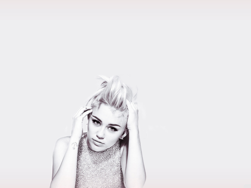 Обои Miley Cyrus 800x600