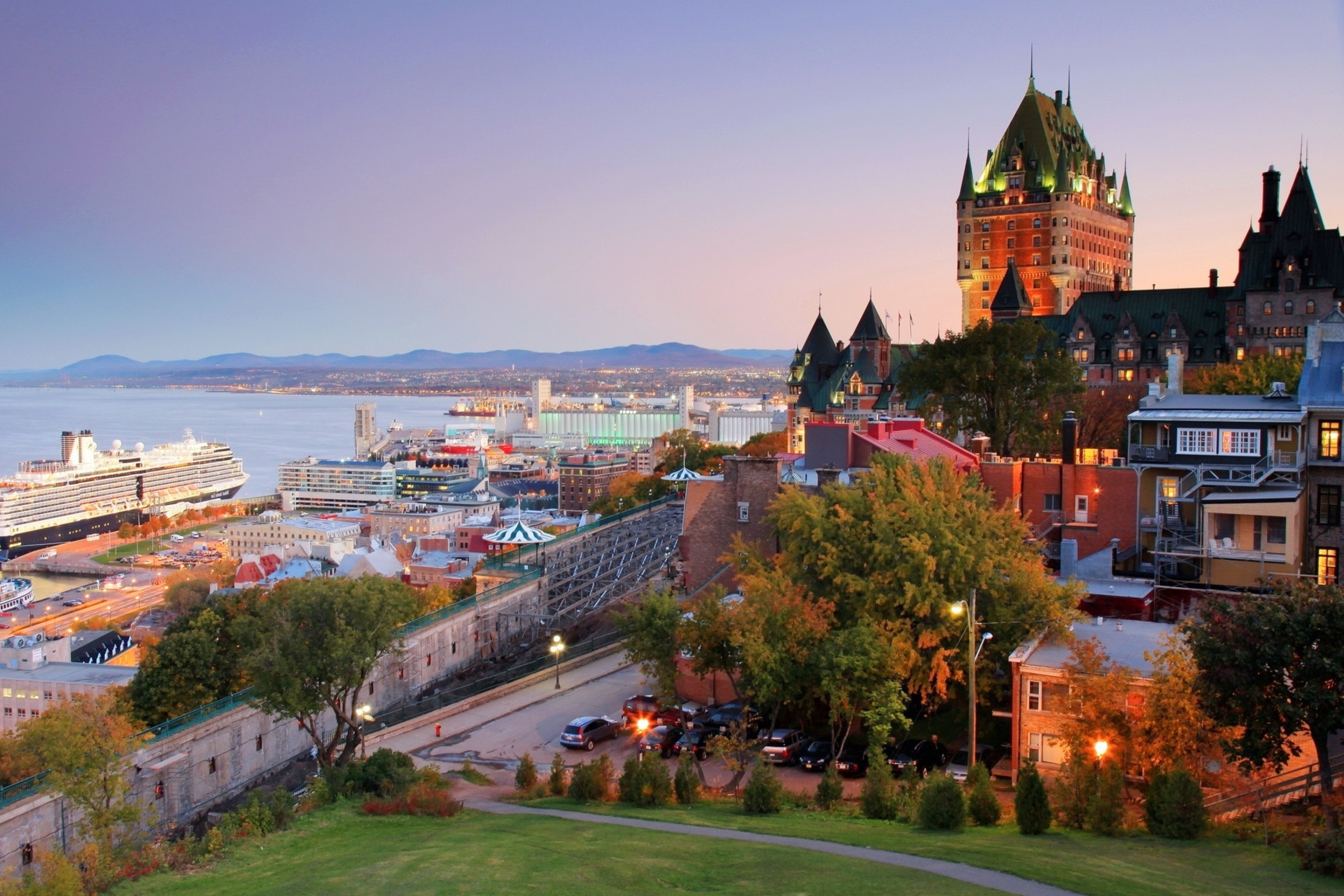 Обои Quebec City and Port 2880x1920