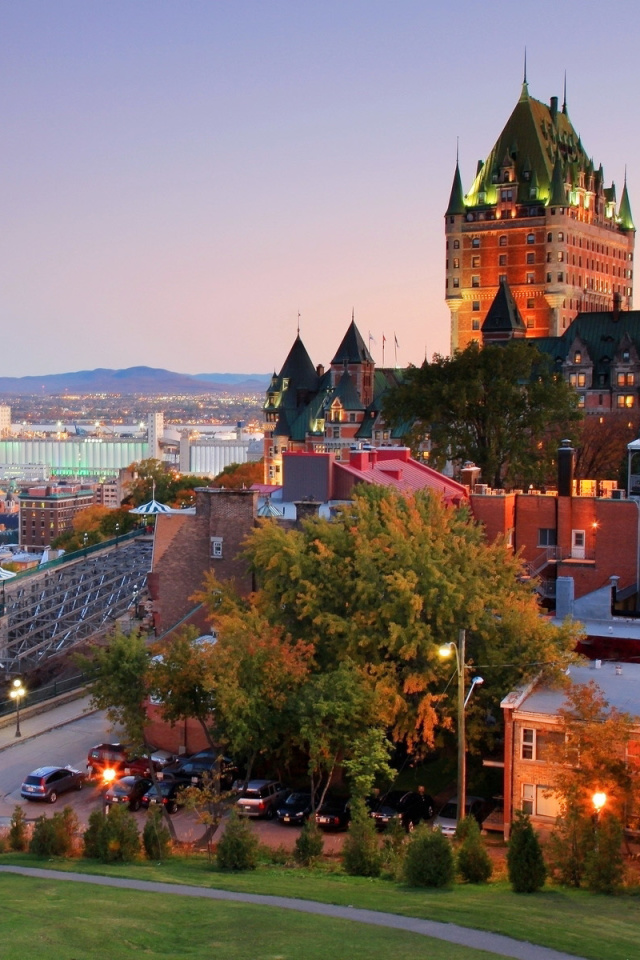 Fondo de pantalla Quebec City and Port 640x960