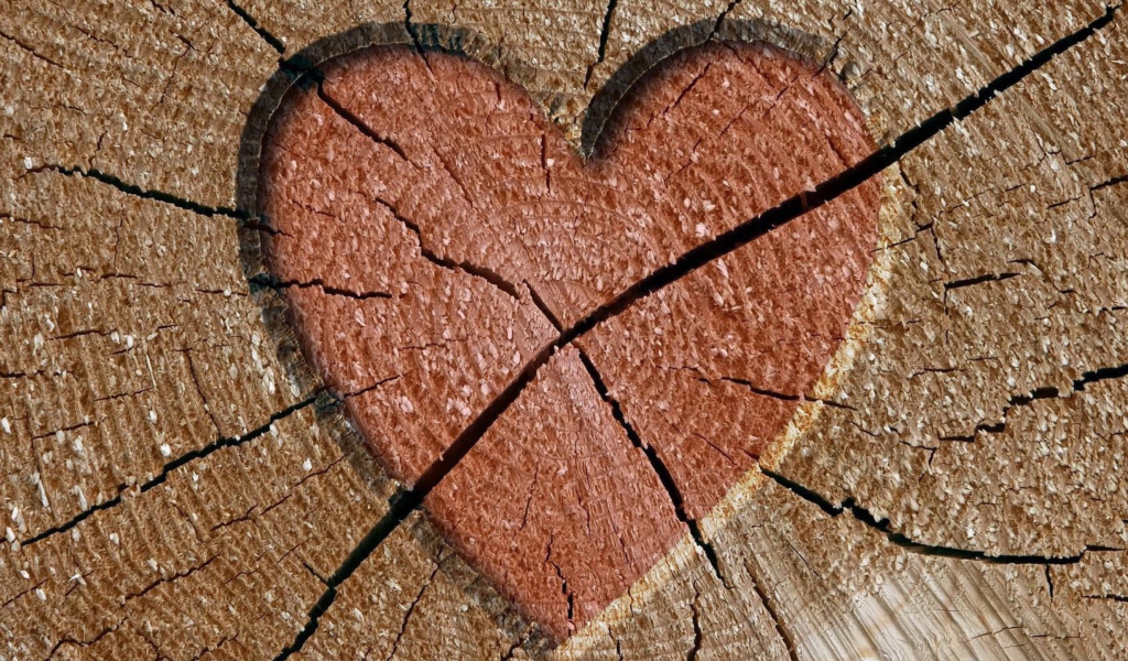 Wooden Heart wallpaper 1024x600
