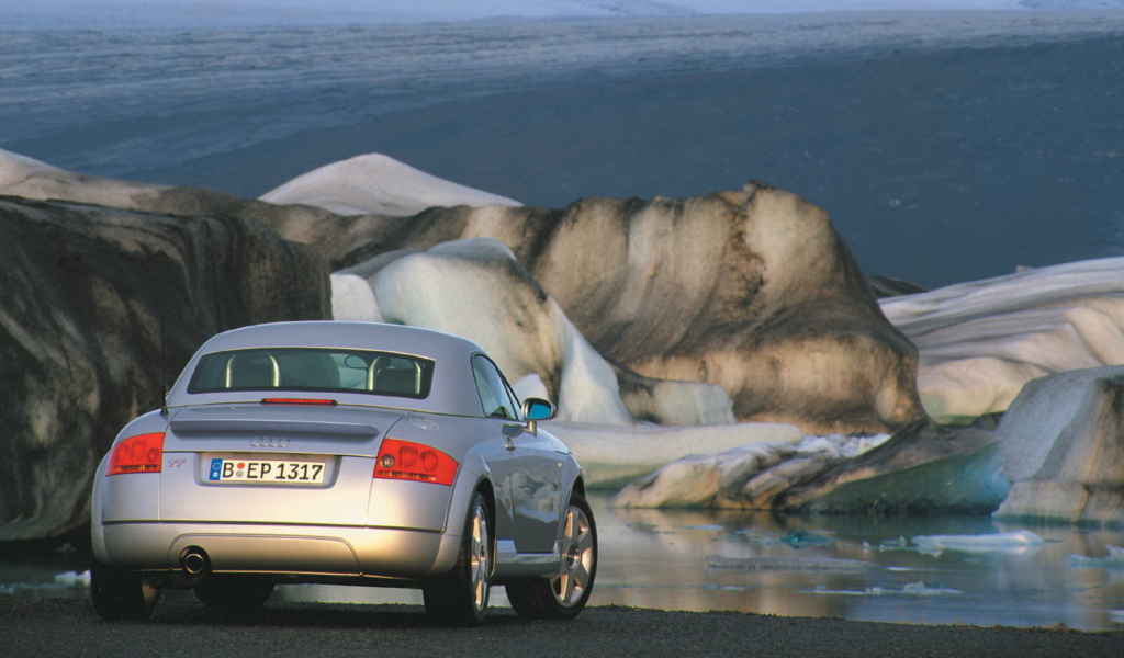 Audi TT Hardtop wallpaper 1024x600