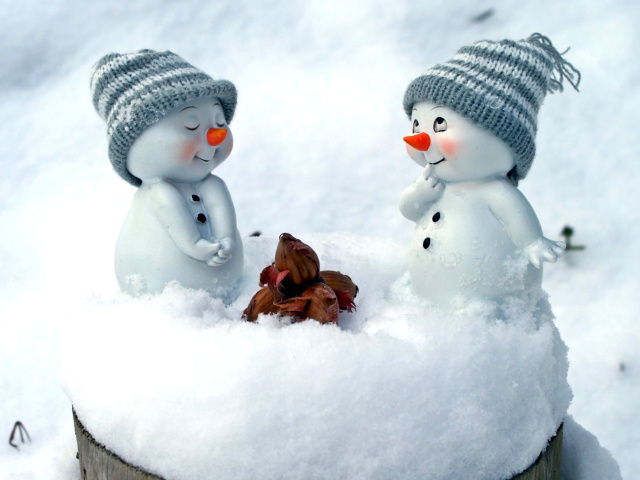 Обои Cute Snowman Christmas Decoration Figurine 640x480