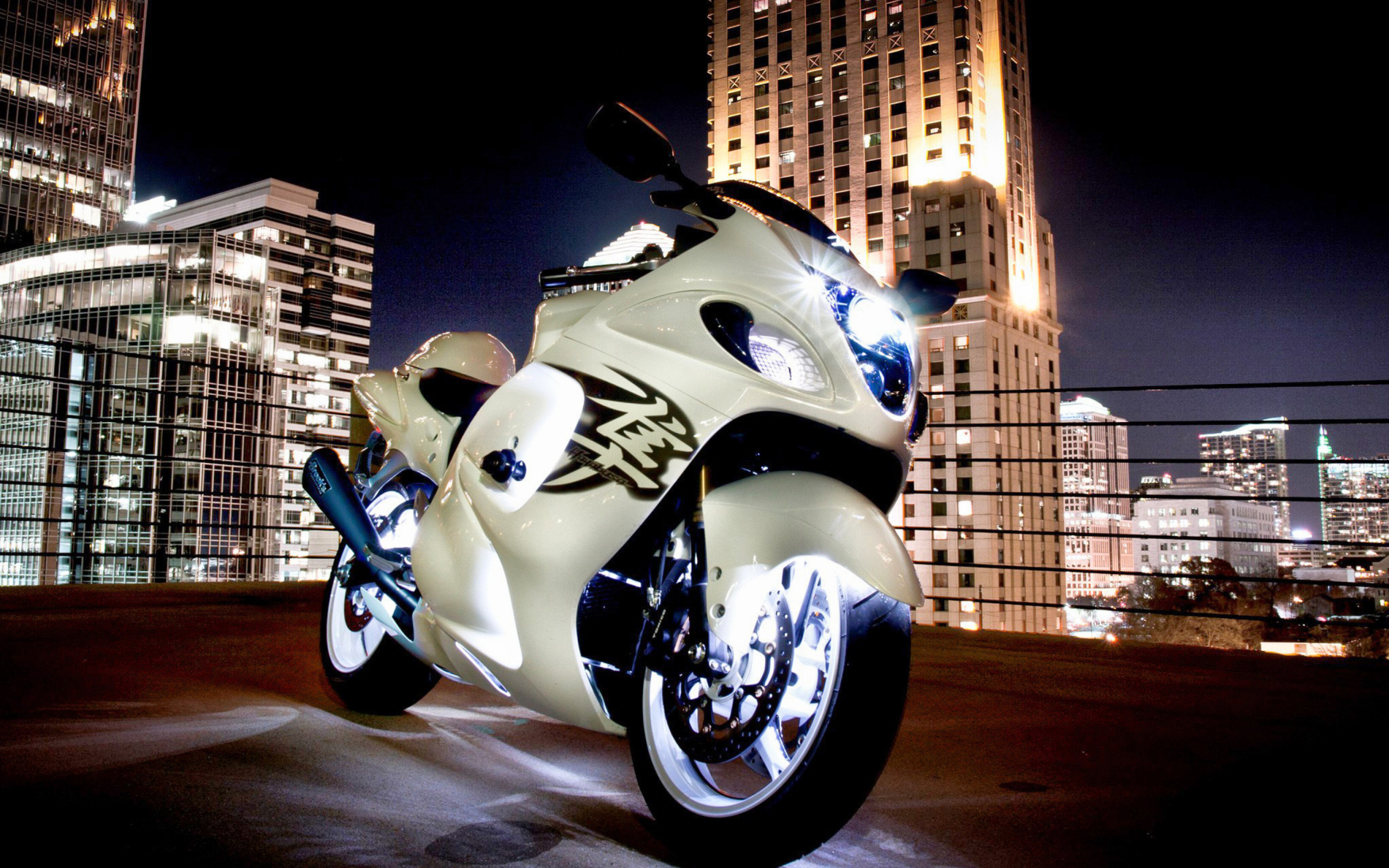 Fondo de pantalla Suzuki Hayabusa 2560x1600