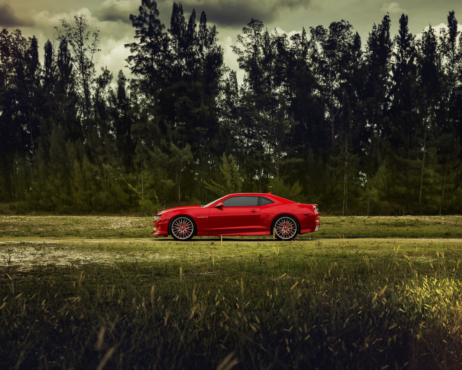 Red Chevrolet Camaro screenshot #1 1600x1280
