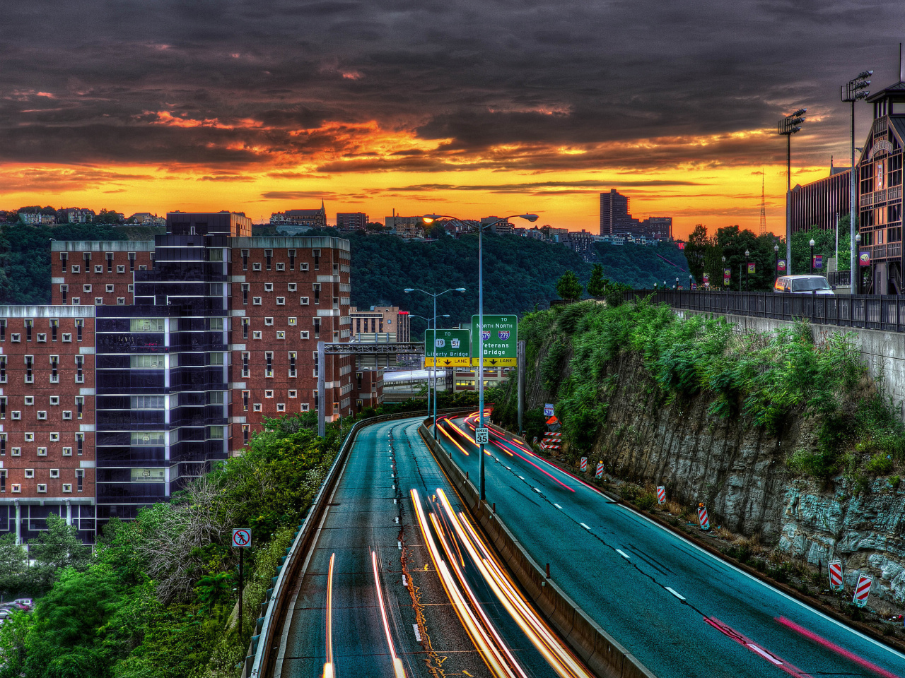 Обои Streets in Pittsburgh Pennsylvania 1280x960