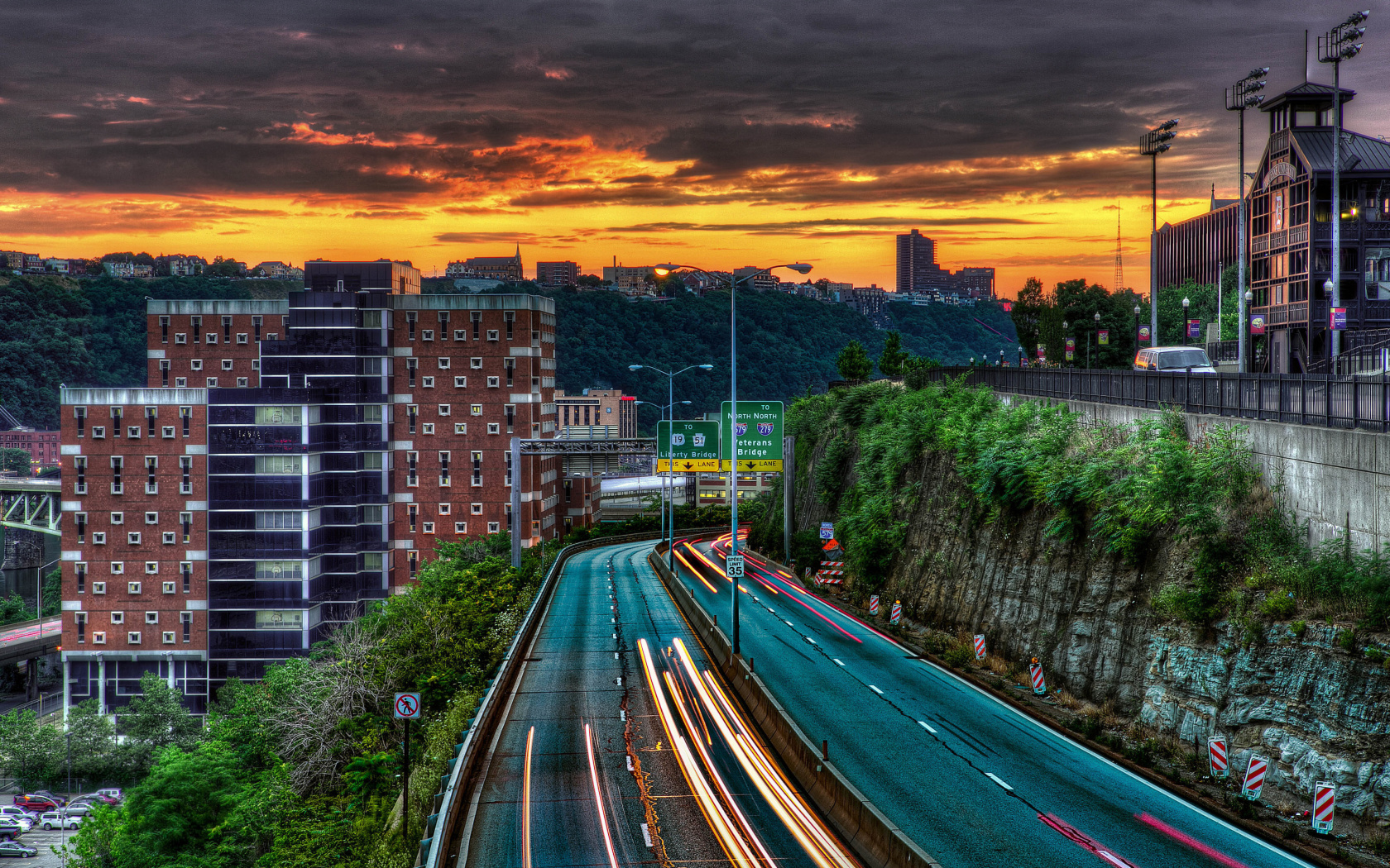 Streets in Pittsburgh Pennsylvania screenshot #1 1680x1050