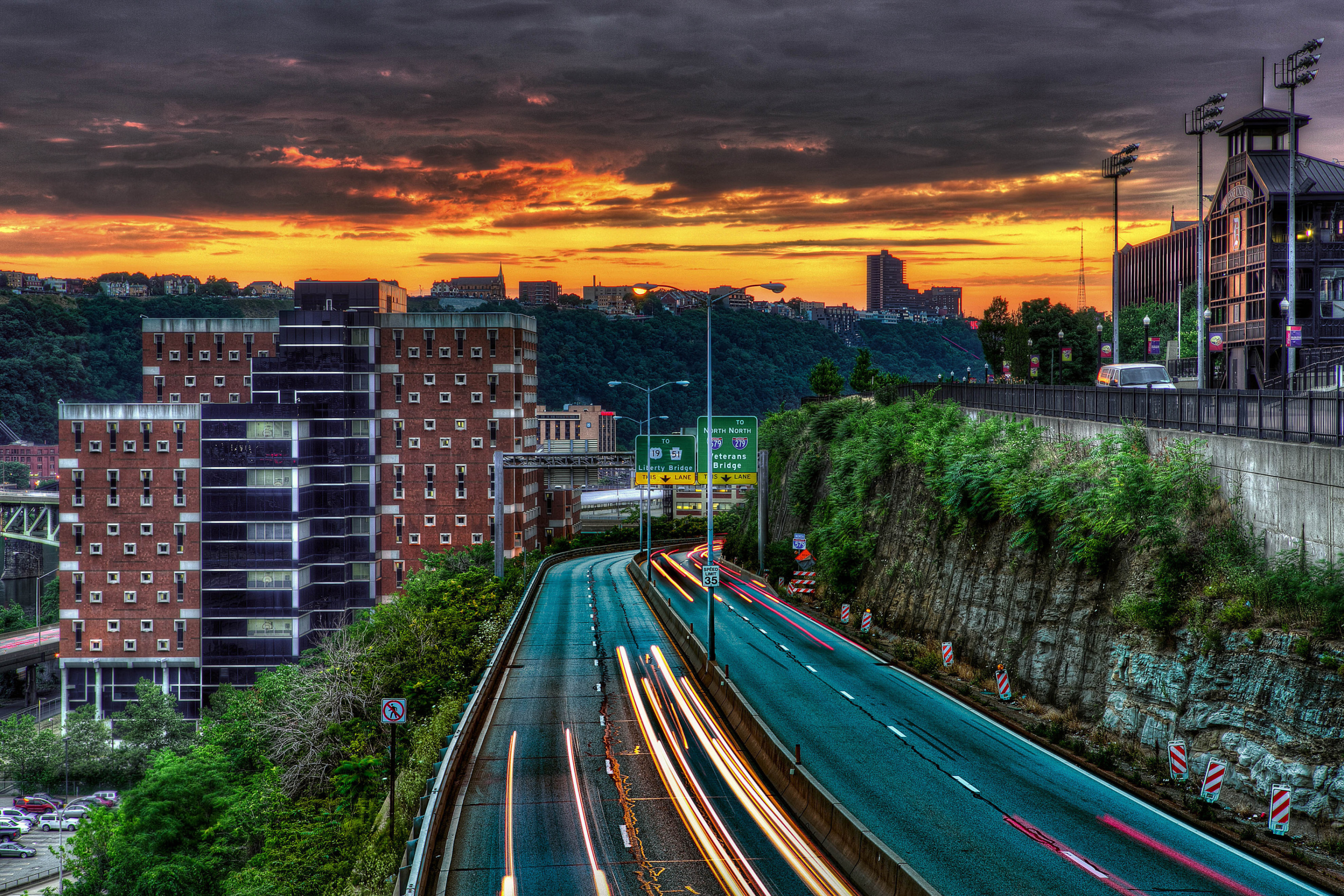 Fondo de pantalla Streets in Pittsburgh Pennsylvania 2880x1920