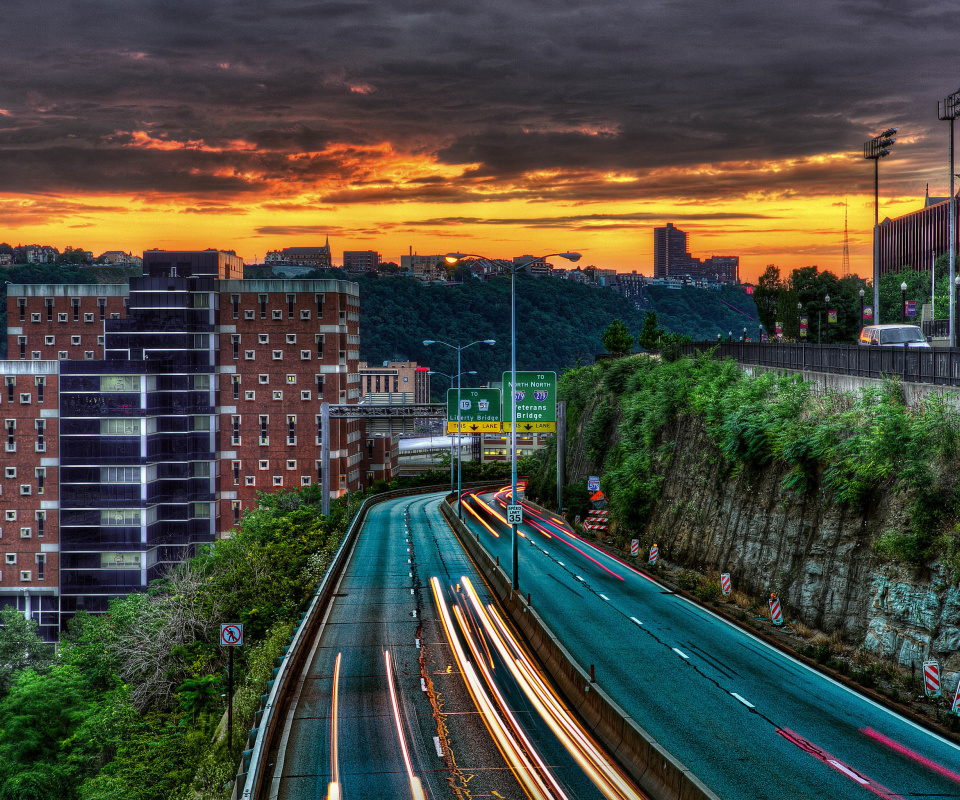 Fondo de pantalla Streets in Pittsburgh Pennsylvania 960x800