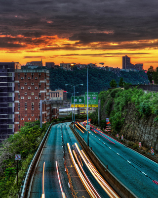Streets in Pittsburgh Pennsylvania - Obrázkek zdarma pro Nokia Lumia 928