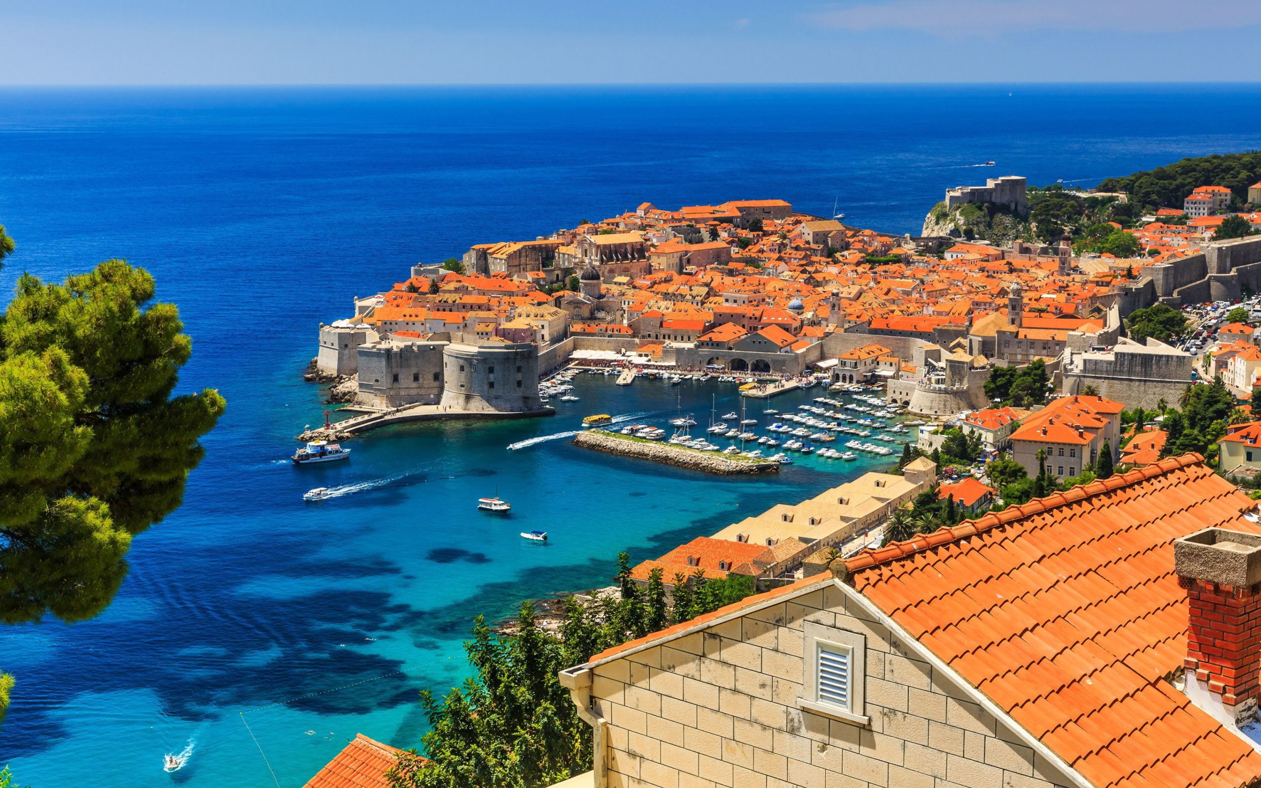 Walls of Dubrovnik wallpaper 2560x1600