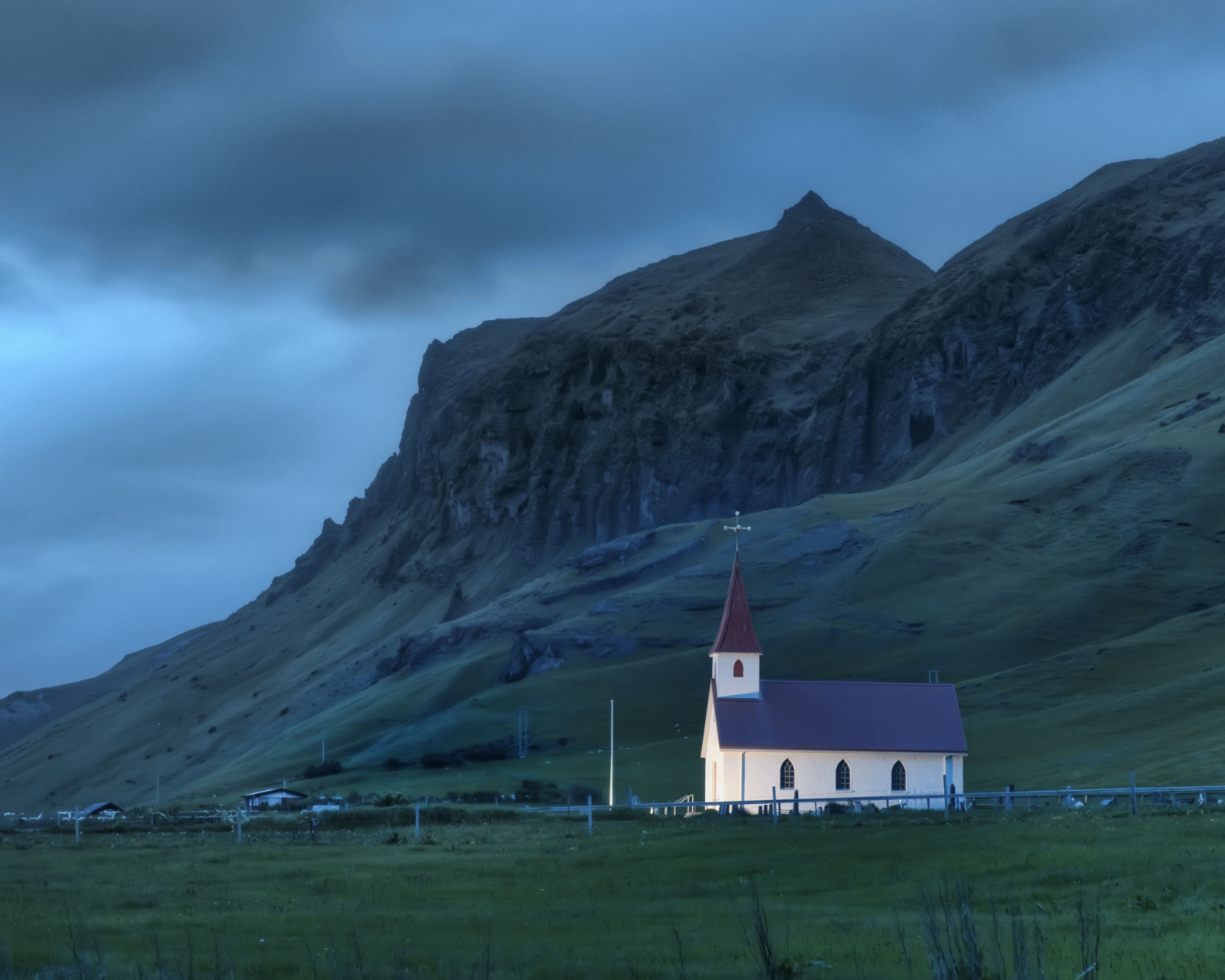 Обои Night In Iceland 1600x1280