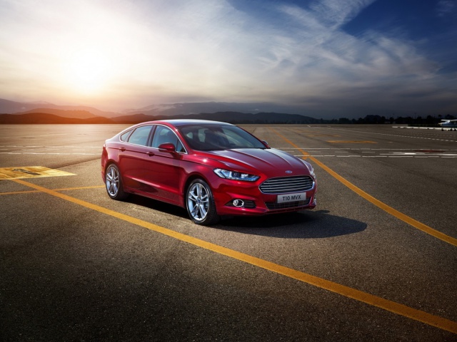 Screenshot №1 pro téma Ford Mondeo 2015 640x480