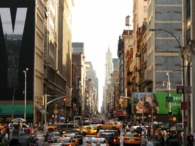 New York Streets wallpaper 640x480