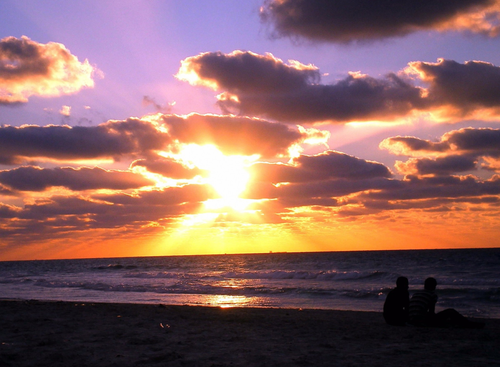 Sunset On The Beach screenshot #1 1920x1408