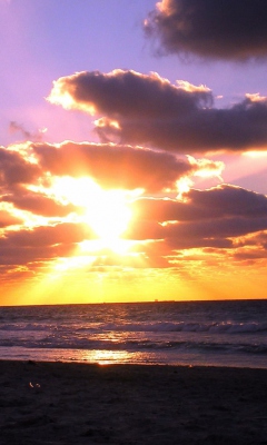 Fondo de pantalla Sunset On The Beach 240x400