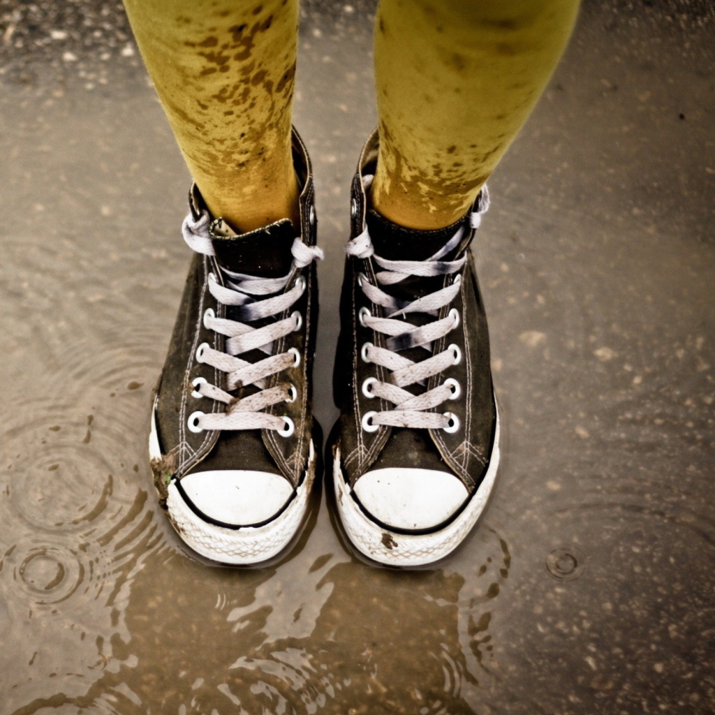 Sneakers And Rain screenshot #1 1024x1024