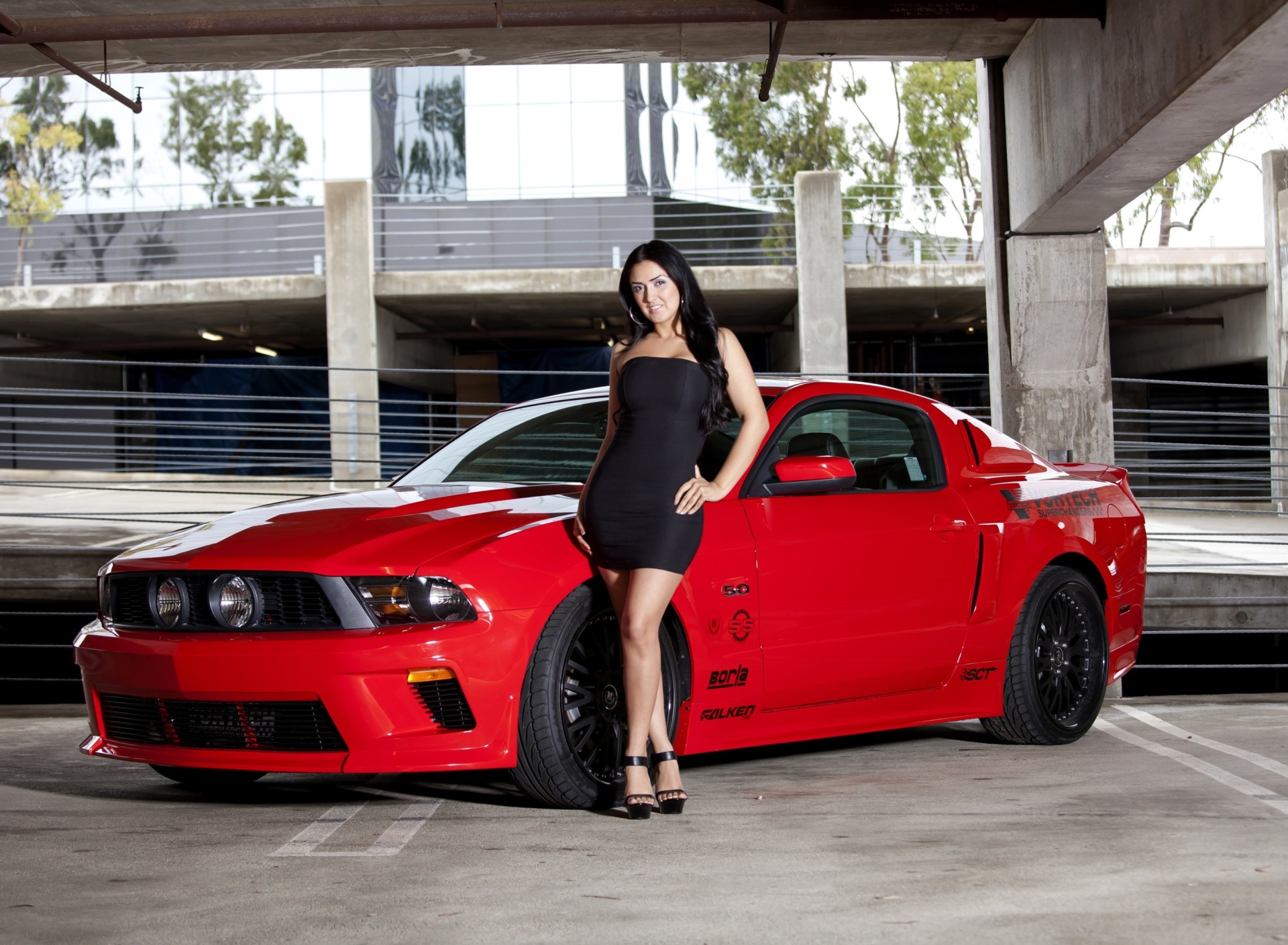 Обои Ford Mustang GT Vortech with Brunette Girl 1920x1408