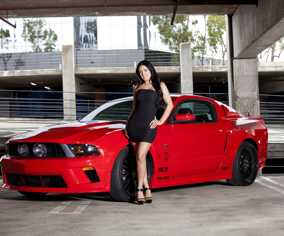 Обои Ford Mustang GT Vortech with Brunette Girl 960x800